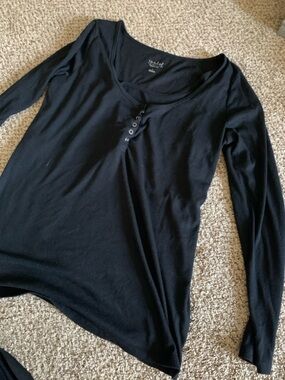 Isabel Maternity by Ingrid & Isabel Black Long Sleeve Henley Top